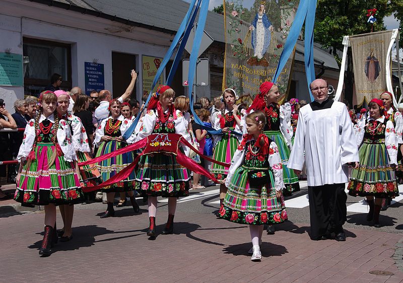 From Warsaw: Chopin & Masovian Country 1-Day Tour With Lunch - Brochow & Lowicz