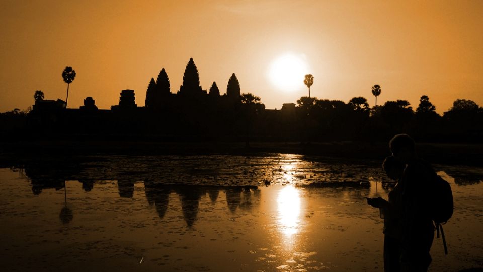 Full-Day Angkor Wat Sunrise Private Tour by Tuk Tuk - Pickup and Drop-off Details