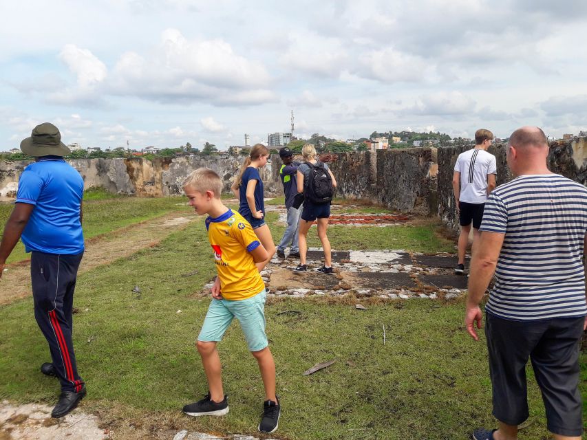 Galle Fort: Guided Walking Tour - Key Features of the Tour