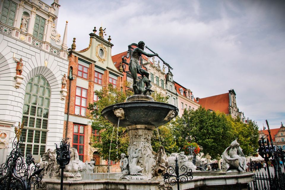 Gdansk Old Town Half-Day Private Walking Tour - Private Group Tours and Personalized Experiences