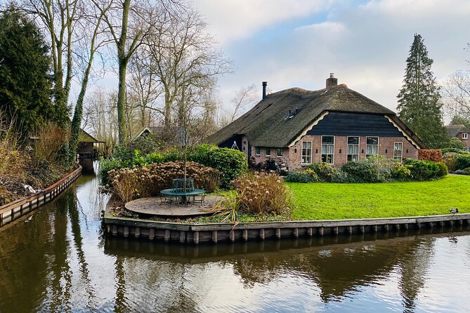 Giethoorn, Afsluitdijk, Zaanse Schans Day Tour Mini VIP Bus Incl. Hotel Pick Up - Last Words