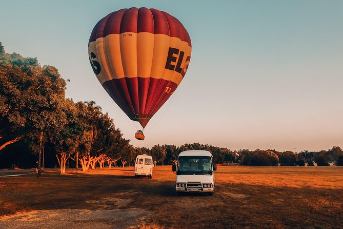 Gold Coast Hot Air Balloon Flight 1 Hour - BEST PRICE! - Photography Options