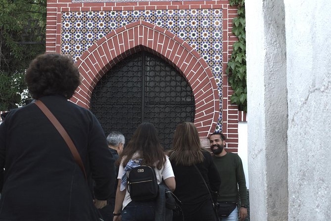 Granadas Hidden Treasures: Albayzin and Sacromonte Walking Tour - Inclusions and Exclusions