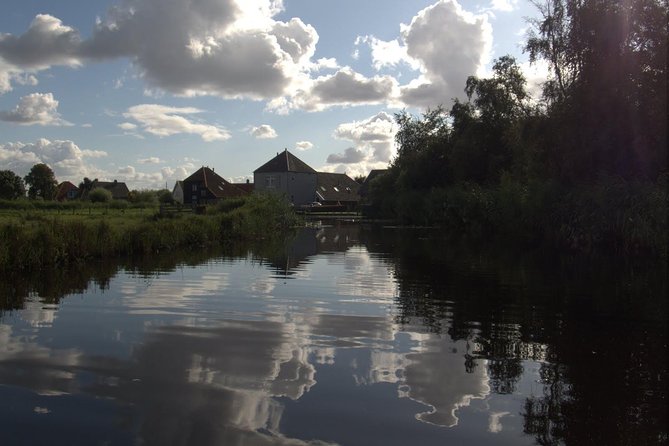 Guided Canoe Adventure With Picnic Lunch in Waterland From Amsterdam - Important Notes