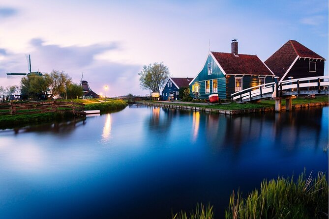 Guided Tour of Volendam, Edam and Windmills With Canal Cruise From Amsterdam - Common questions