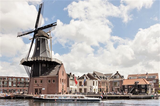 Haarlem: Canal Cruise Spaarne Mill to Mill - Common questions