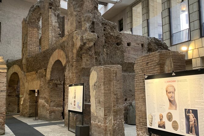 Hidden Rome in the Center - Underground Catacombs