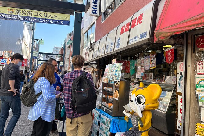 Historic Temple・Traditional Japanese Garden＆ Eating Around at a Shopping Strip - Sampling Local Delicacies at Shopping Strip