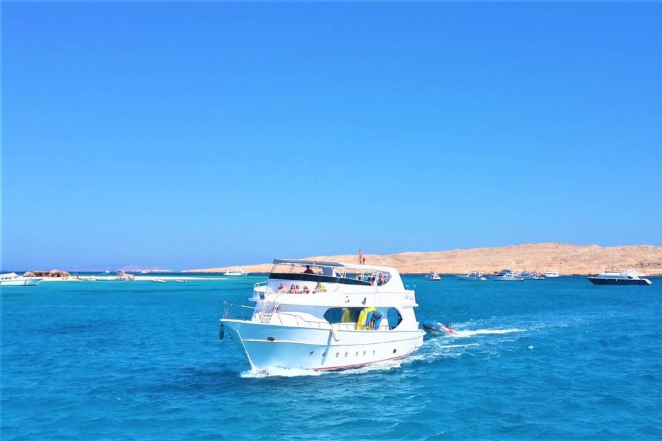 Hurghada: Snorkeling Yacht Trip Utopia Island With Lunch - Utopia Island Experience and Testimonials