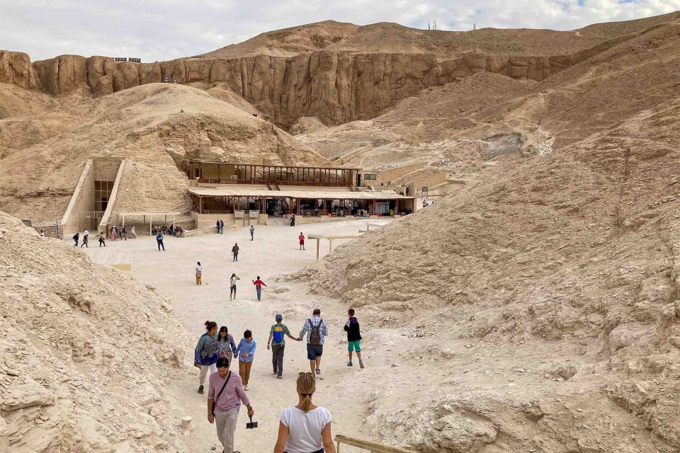 Hurghada: Valley of Kings Hatshepsut & Karnak Luxor Day Trip - Common questions