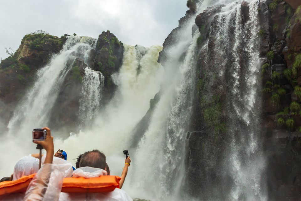 Iguassu Falls: Guided Tour & Macuco Safari on Pontoon Boats - Common questions