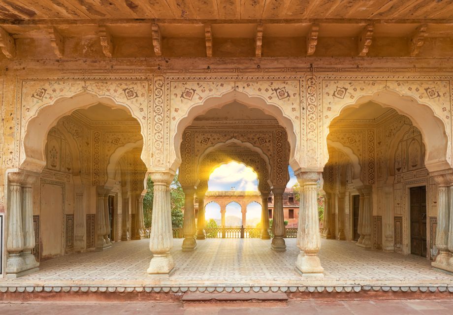 Jaipur Amer Fort, Jal Mahal & Stepwell Private Half-Day Tour - Background