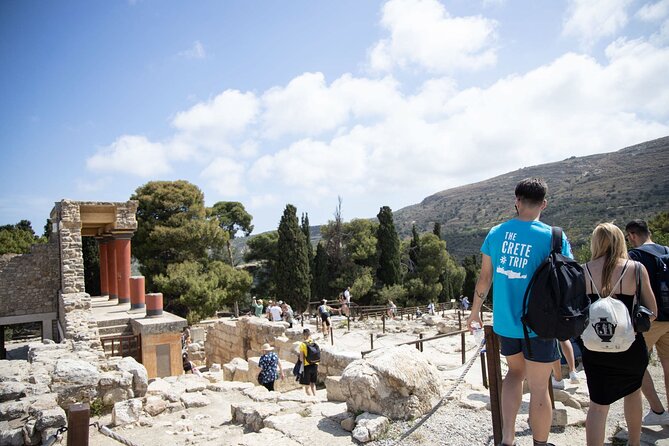 Knossos Palace Self-Guided Treasure Hunt & Tour - Common questions