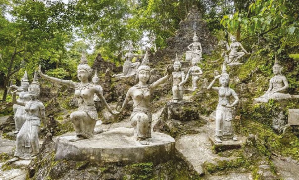Koh Samui Highlights: Sightseeing 4x4 Jeep Safari - Highlights of Plai Laem Temple