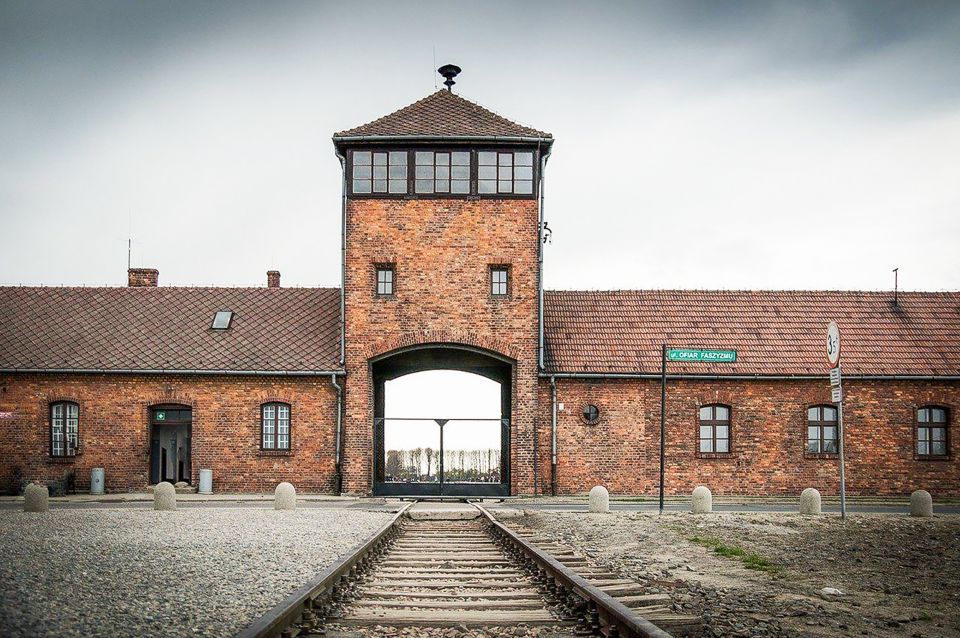 Krakow: Full-Day Auschwitz-Birkenau & Salt Mine Guided Tour - Payment Flexibility Options