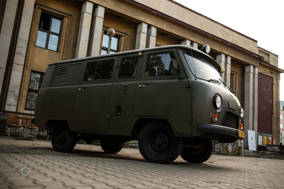 Krakow: Nowa Huta Guided Tour in Vintage Car - Inclusions and Experienced Guide