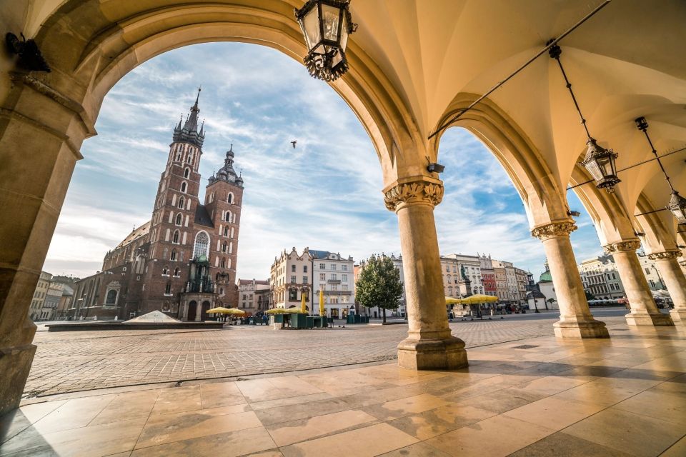 Krakow: Self-Guided Highlights Scavenger Hunt & Walking Tour - Tour Flexibility and Suitability
