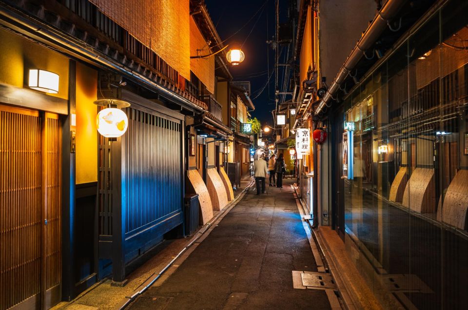 Kyoto : 3-Hour Bar Hopping Tour in Pontocho Alley at Night - Location and Experience