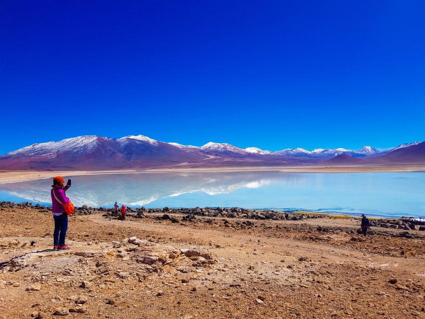 La Paz: Uyuni Salt Flats & San Pedro De Atacama 3-Day Tour - Logistics and Meeting Point