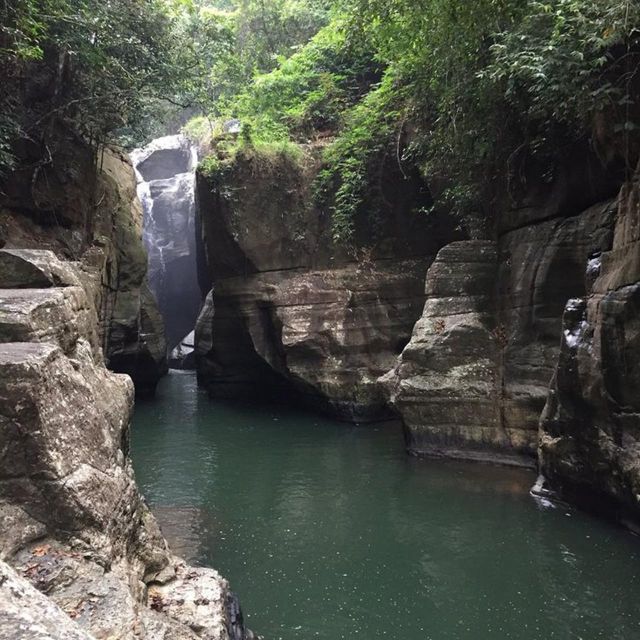 Labuan Bajo: Explore Slyvia Hils & Swim in Rangko Cave - Directions for Exploration