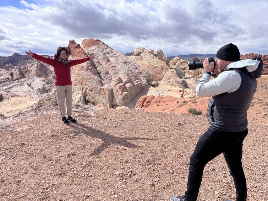 Las Vegas: Valley of Fire and Seven Magic Mountains Day Trip - Guided Tours and Language Options