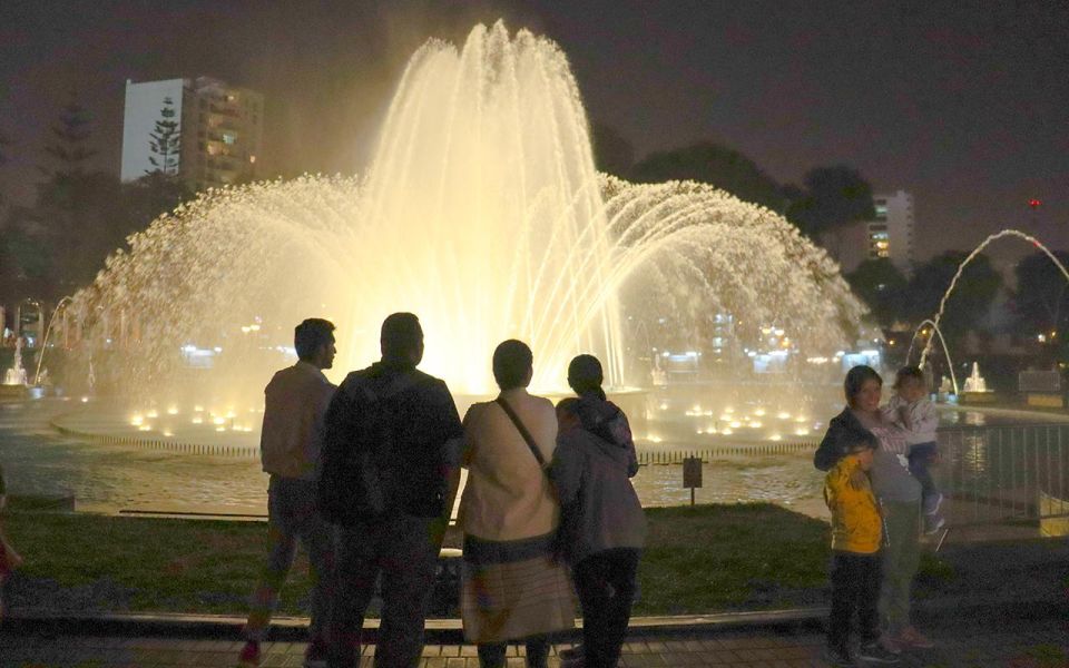 Lima: City Tour, Dinner, and Magic Water Circuit Tour - Common questions