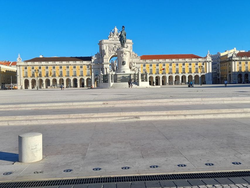 Lisbon: Half Day Guided Sightseeing Tour by Tuk Tuk - Pick-up Details