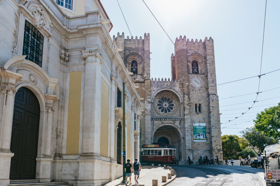 Lisbon: Old Town Tuk Tuk Tour - Common questions