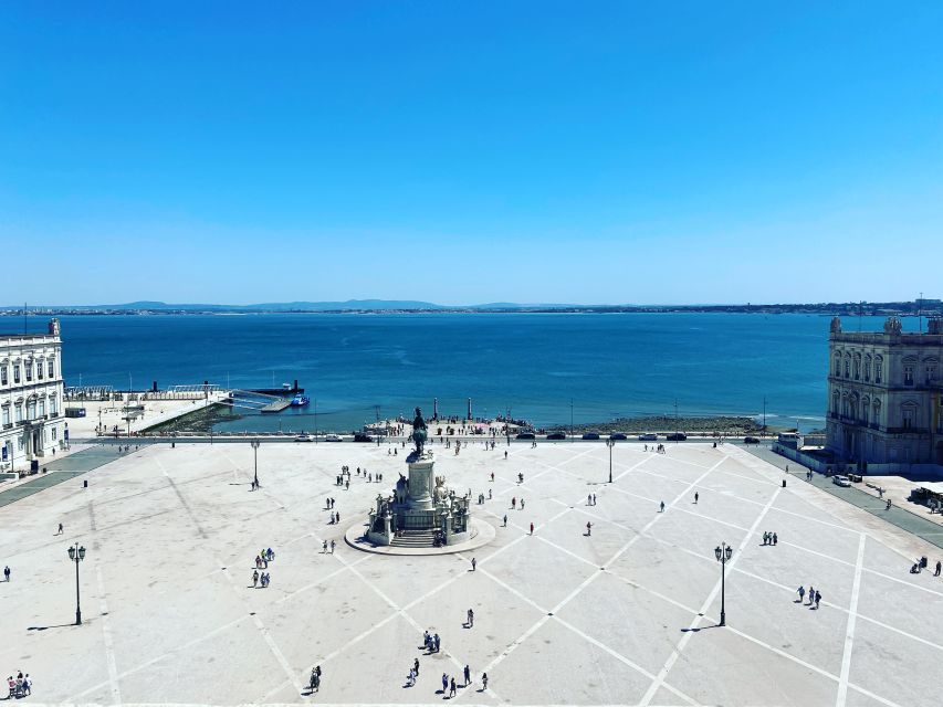 Lisbon: Private City Sightseeing Tour by Tuk-Tuk - Tour Highlights