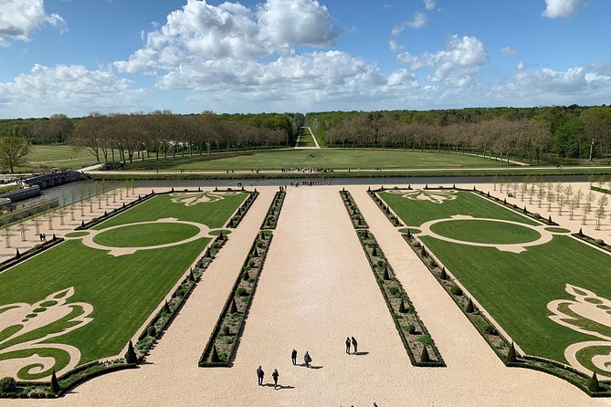 Loire Valley Castles VIP Private Tour: Chambord, Chenonceaux, Amboise - VIP Private Tours Available