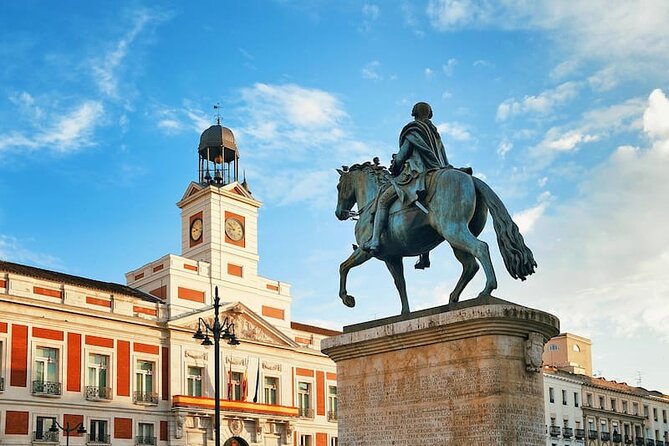 Madrid Best Walking Tour - Accessible Tourist Photos