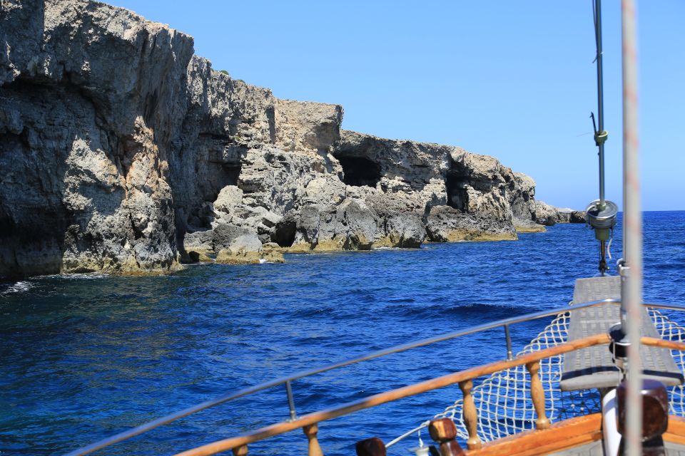 Malta: Gozo, Comino and The Blue Lagoon Boat Trip - Onboard Food and Beverage Options