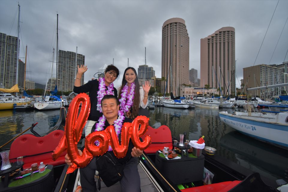 Military Families Love This Gondola Cruise in Waikiki Fun - Booking Process