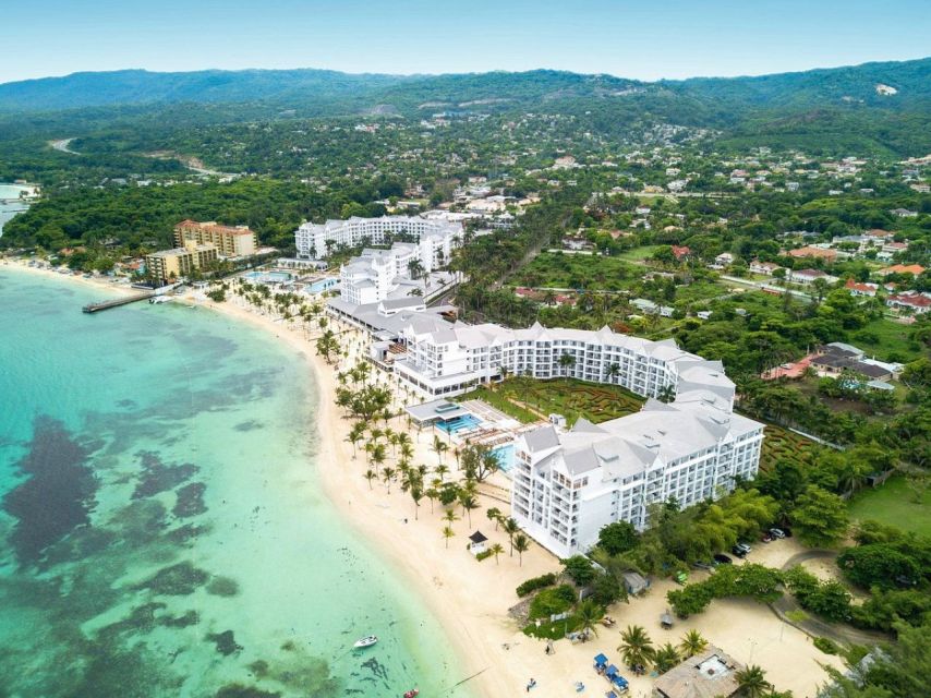 Montego Bay: Airport to Riu Ocho Rios Resort Transfer - Common questions