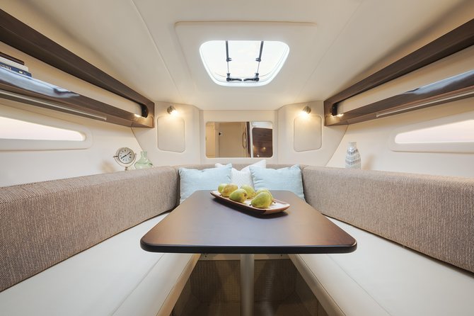 Motor Yacht (2020)Luxury Private Cruise Around Santorini - Booking Information