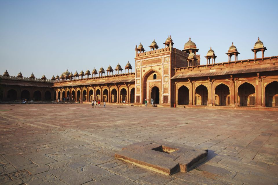 New Delhi: 2-Day Tour of Agra & Fatehpur by Superfast Train - Hotel Accommodations and Sightseeing Details