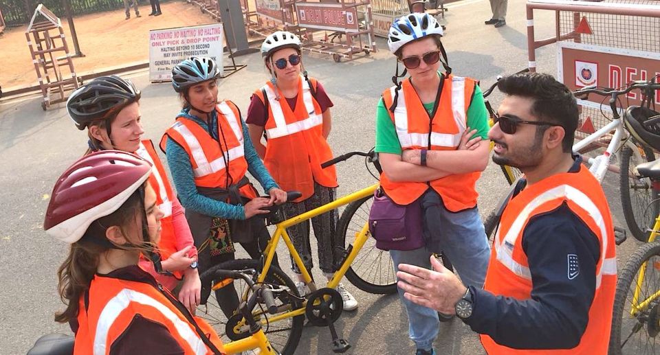 New Delhi: India Gate & Gurudwara Cycle Tour - Background