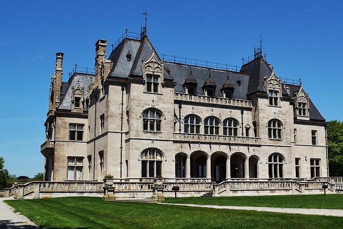 Newport Gilded Age Mansions Trolley Tour With Breakers Admission - Traveler Tips and Logistics