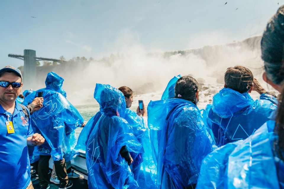 Niagara Falls, USA: American Tour & Maid of The Mist - Common questions