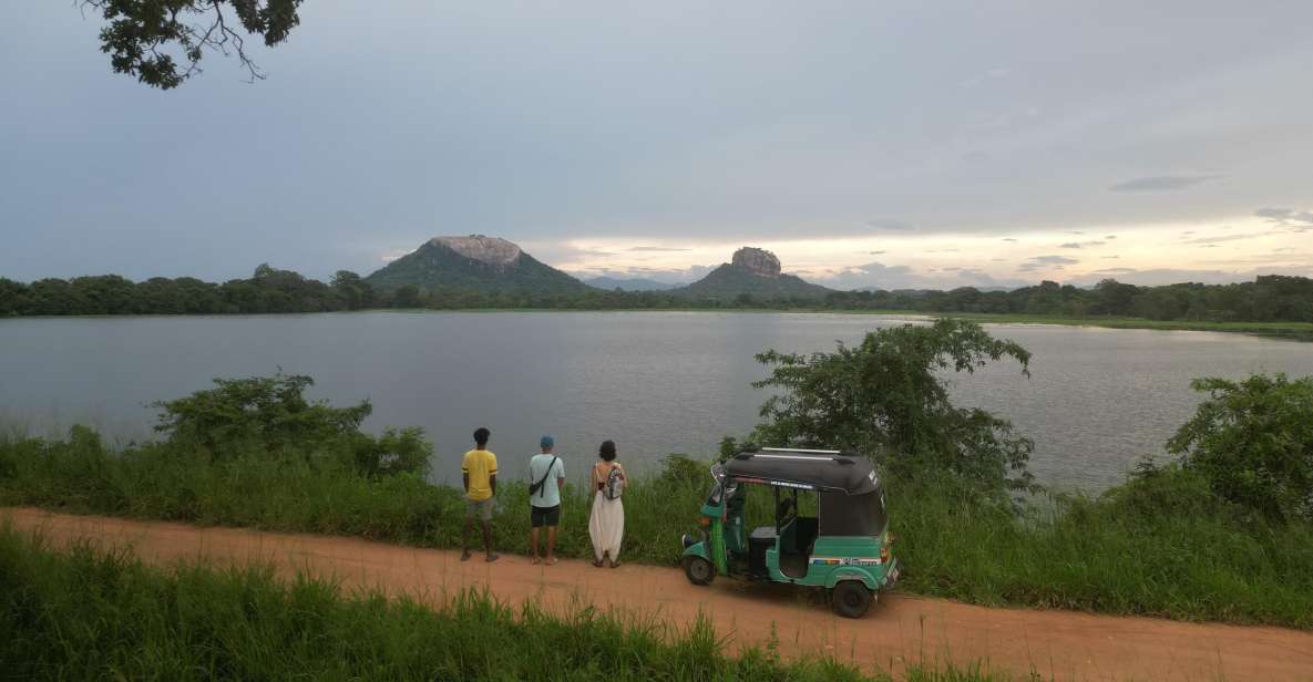 Non-Touristic Sigiriya on Tuktuk - What to Expect