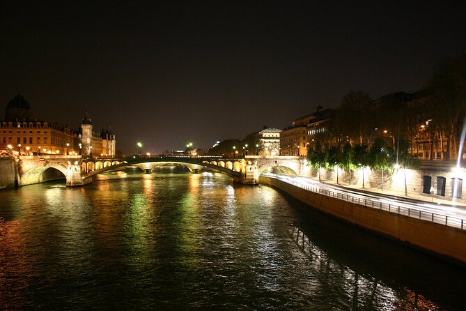 Paris by Night Tootbus Tour - Common questions