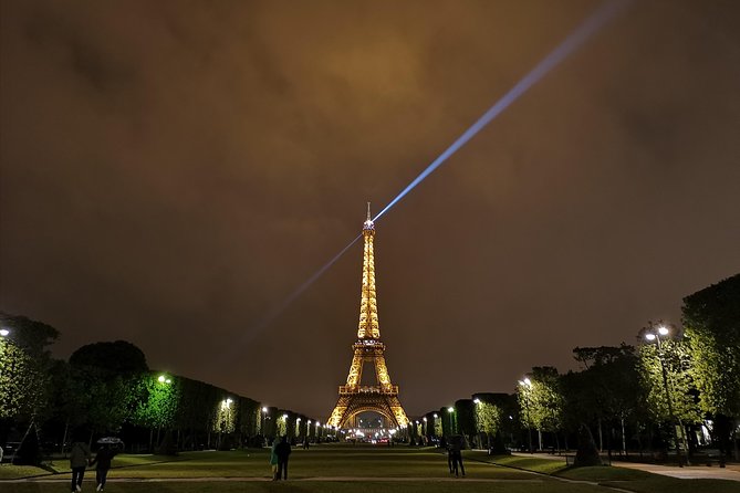 Paris Evening City of Lights Small Group Bike Tour & Boat Cruise - Common questions