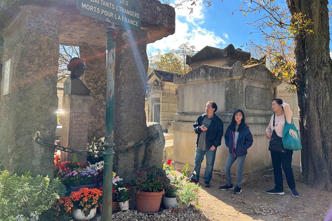 Paris: Haunted Père Lachaise Cemetery Guided Tour - Common questions