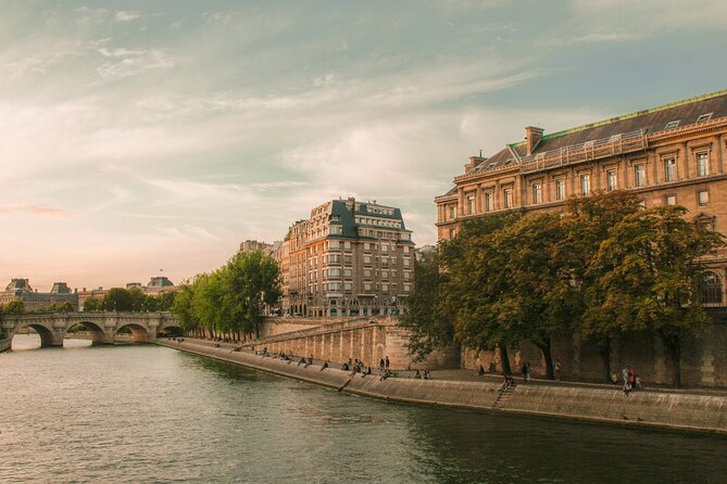 Paris Photography Tour - Self Guided Tour of Paris Top Instagram Spots - Tour Directions