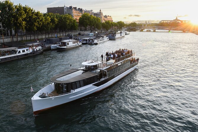 Paris: Relaxing Seine Cruise and City Walking Tour - Cancellation Policy