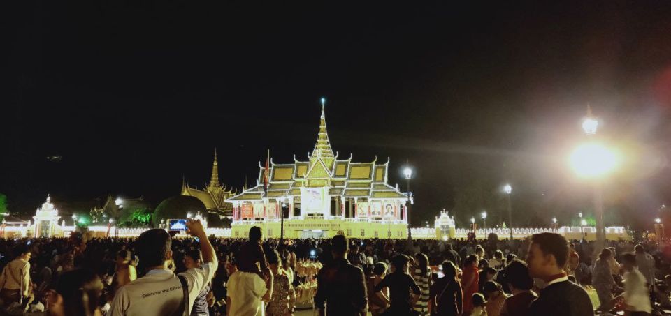 Phnom Penh Evening Cruising by Traditional Tuk-Tuk - Itinerary Overview