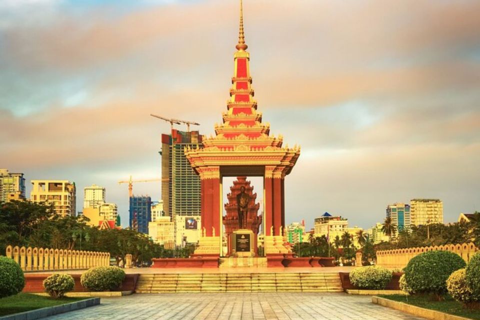 Phnom Penh: Private Custom Tour With a Local Guide - Local Guide Insights