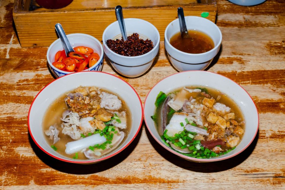 Phuket: Southern Flavours Food Tour With 15 Tastings - Food Variety and Specialties