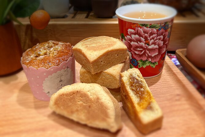 Pineapple Pastry With Egg Yolk, Longan Cake, High Mountain Oolong Tea. Taiwan Traditional Dessert Ex - Tea Ceremony Etiquette