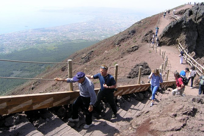 Pompeii Vesuvius Day Trip From Naplesitalian Light Lunch - Common questions